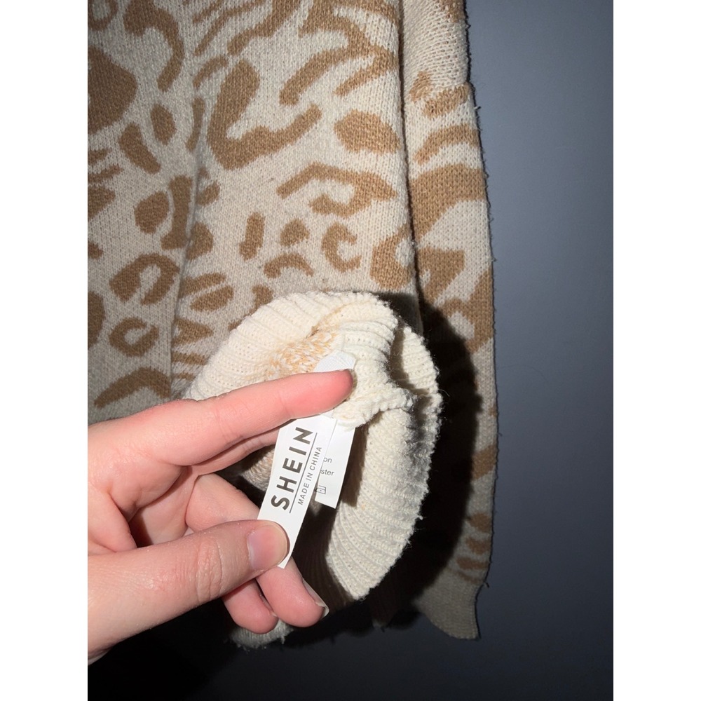 SHEIN Leopard Print Crewneck Sweater Cream Tan‎ Size S Casual Cozy - Picture 5 of 5